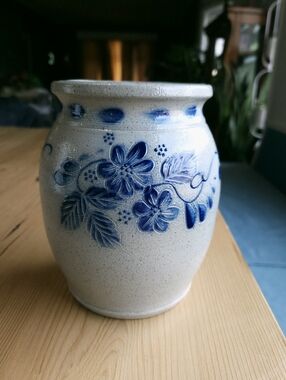 Eldreth Pottery Vintage Blue Floral Vase Salt Glazed Stoneware Crock 6.75”